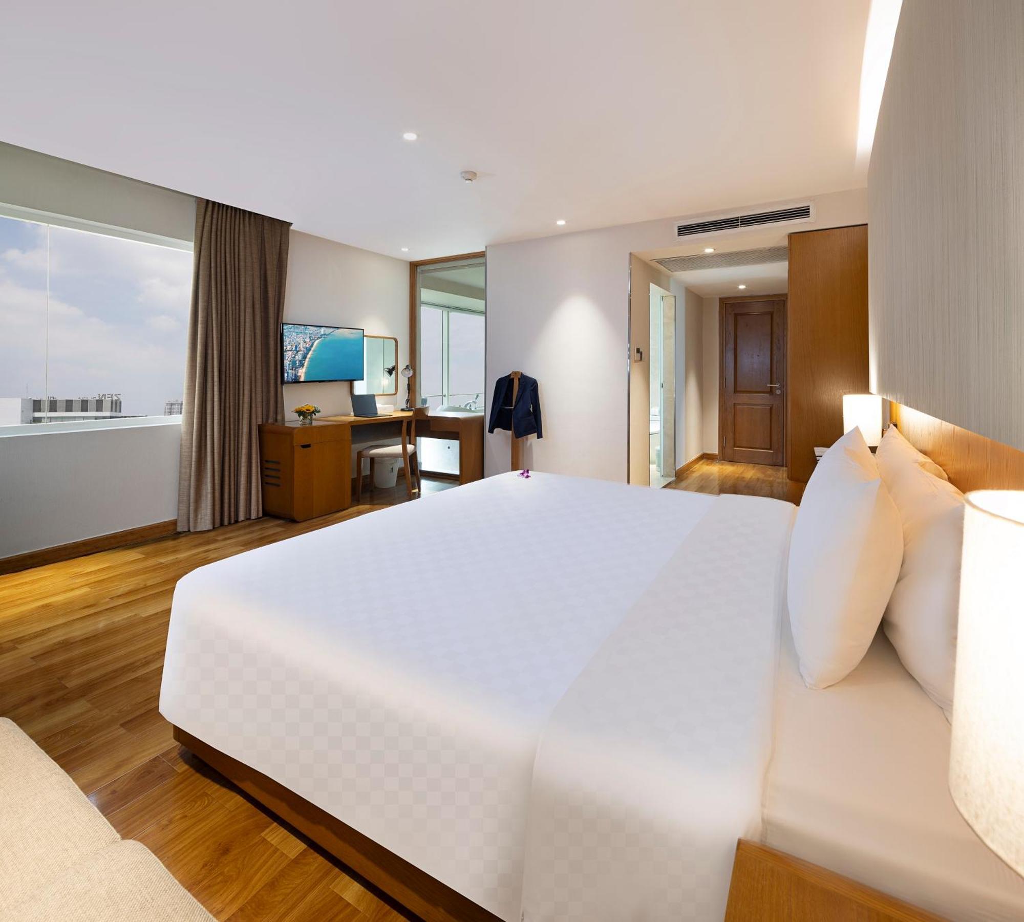 Khách sạn Harmony Saigon & 4*