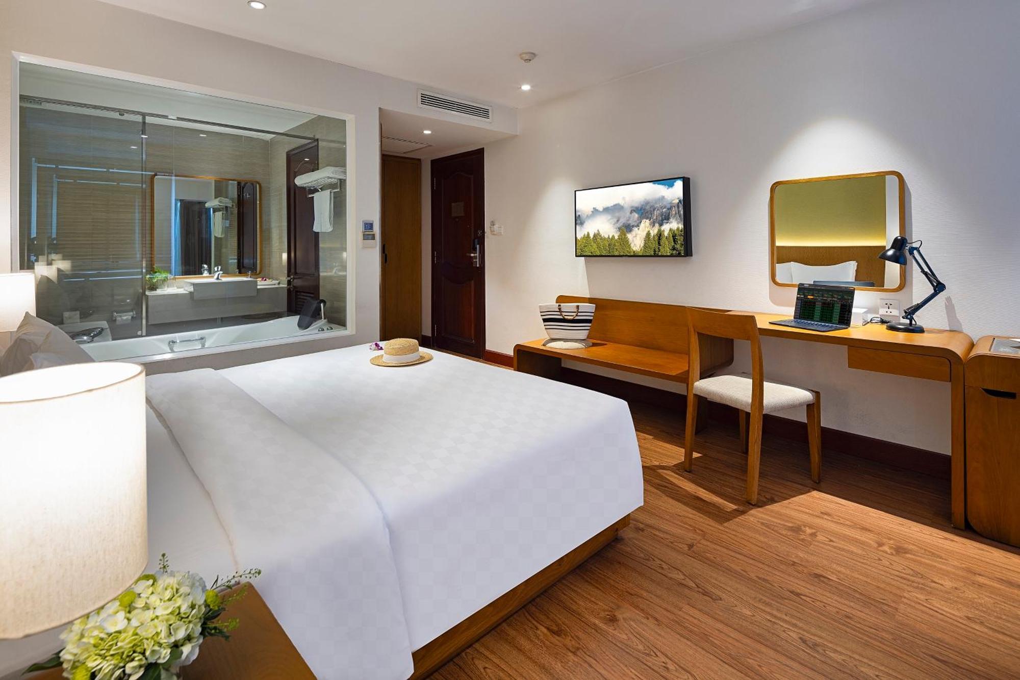 Harmony Saigon & Khách sạn 4*